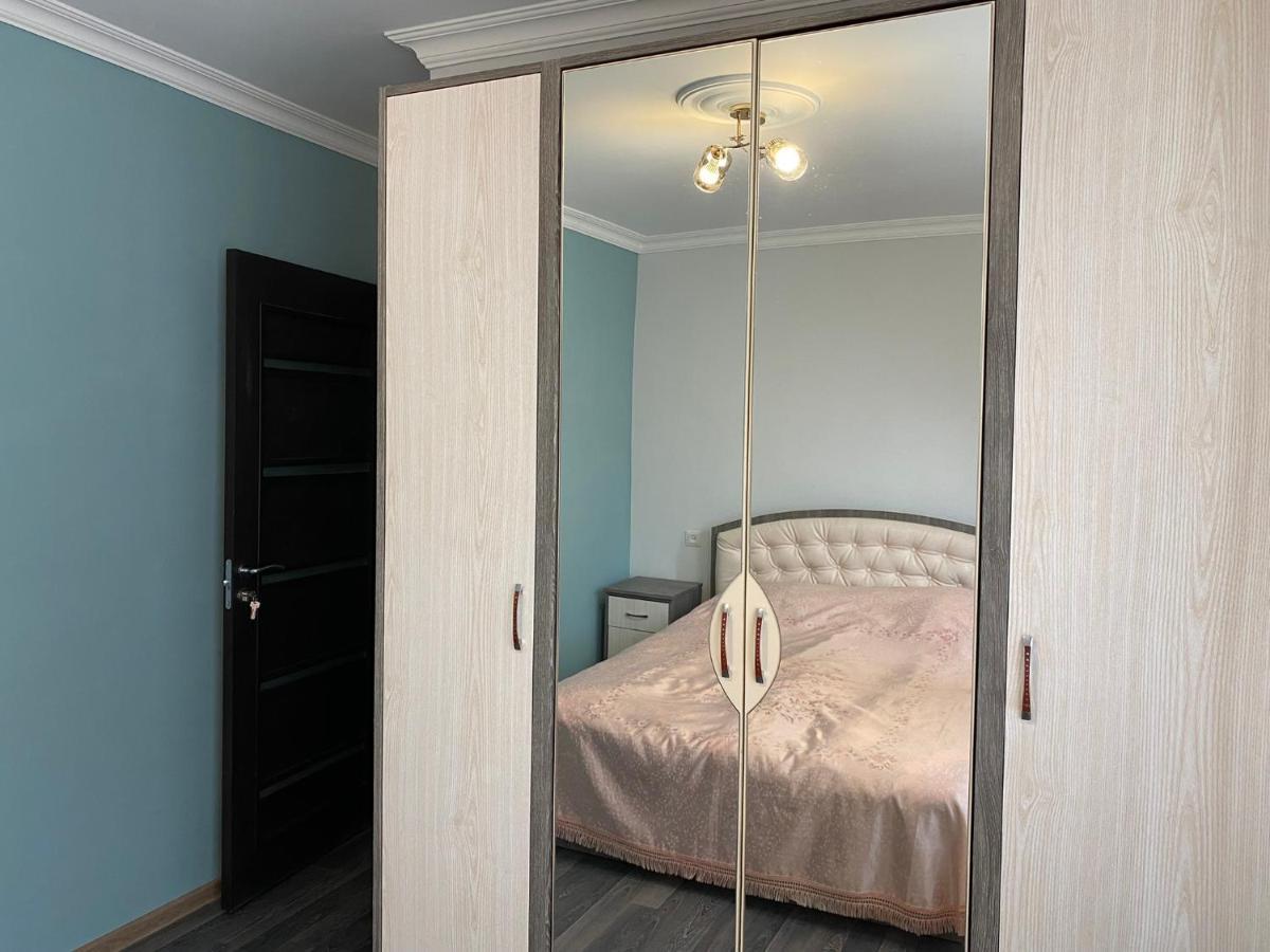 Lovely 2-Bedroom Apartment Near Ayb School ディリジャン エクステリア 写真