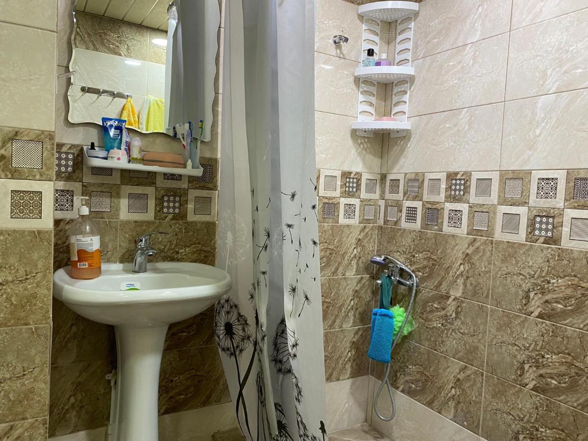 Lovely 2-Bedroom Apartment Near Ayb School ディリジャン エクステリア 写真